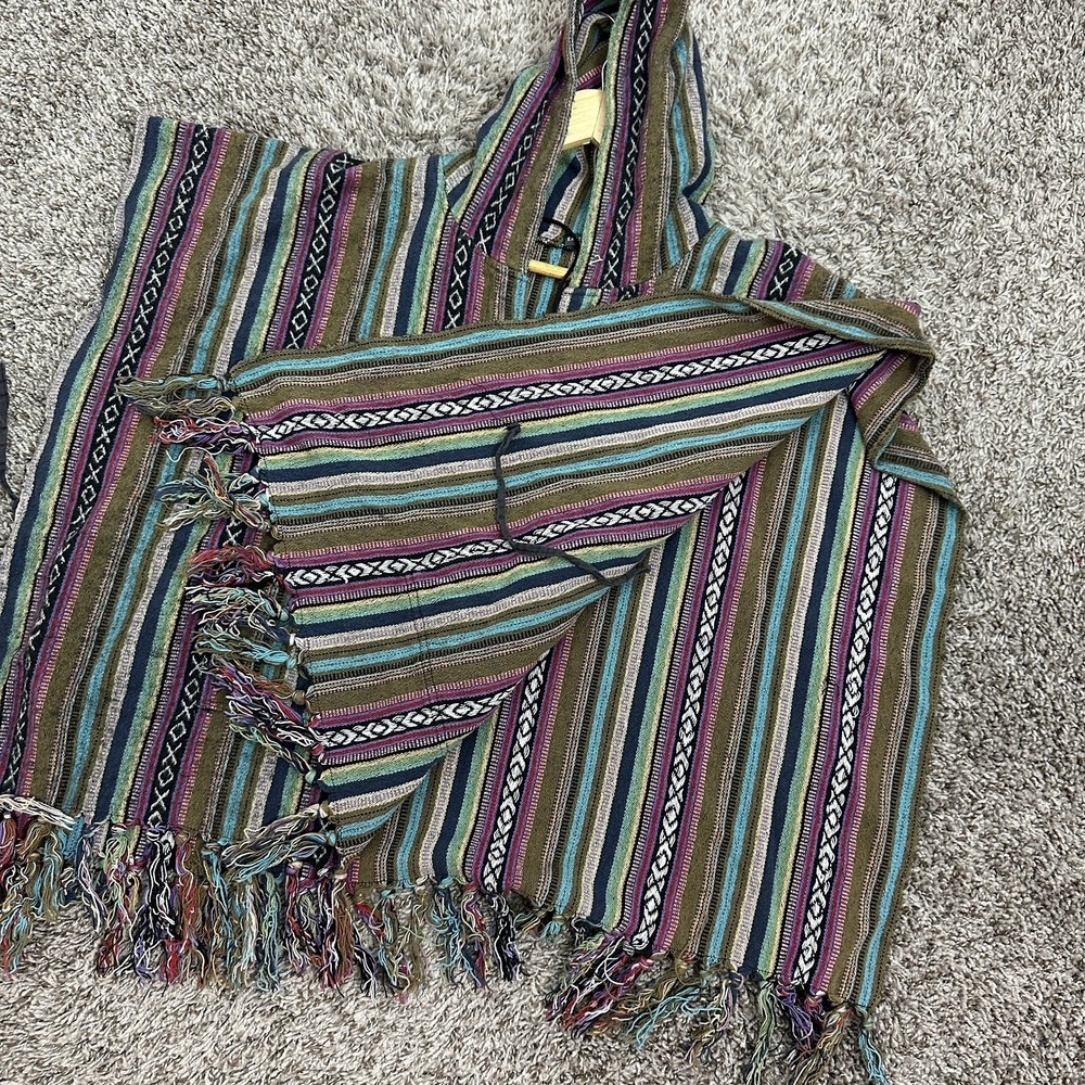 EARTHBOUND TRADING COMPANY Poncho Top AZTEC Southwest Mexican Blanket Fringe
